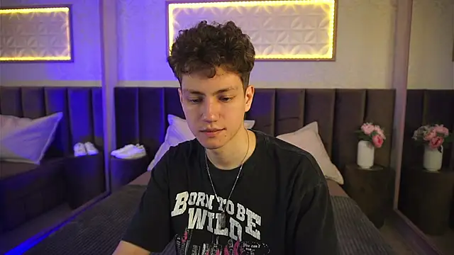 Snapshot of StefanBev chatting on March 2026 08:01:02 PM StefanBev online show from March 2026 08:01:02 PM