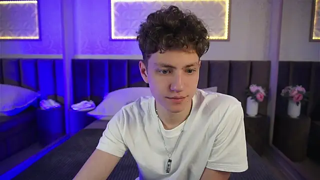 Snapshot of StefanBev chatting on March 2026 07:58:02 PM StefanBev online show from March 2026 07:58:02 PM