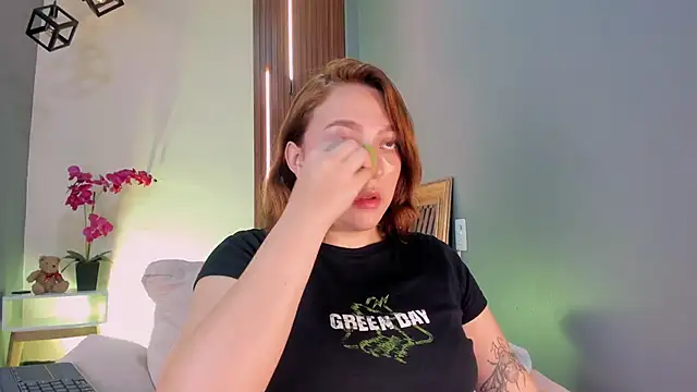 Snapshot of SimonaStar chatting on February 2026 01:54:01 PM SimonaStar online show from February 2026 01:54:01 PM