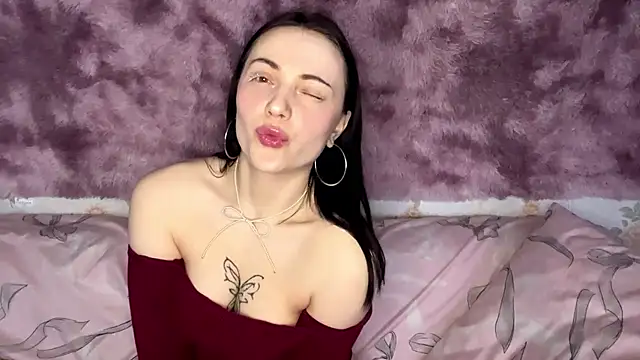 Snapshot of Mona_Fox chatting on February 2026 06:03:02 AM Mona Fox online show from February 2026 06:03:02 AM