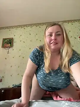 Snapshot of Mommy-girl-Lola chatting on April 2026 08:04:01 AM Mommy-girl-Lola online show from April 2026 08:04:01 AM