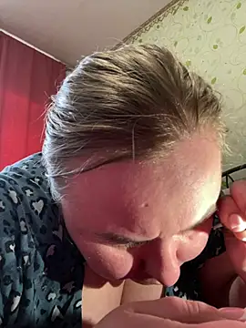 Snapshot of Mommy-girl-Lola chatting on April 2026 07:52:01 AM Mommy-girl-Lola online show from April 2026 07:52:01 AM