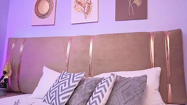 Snapshot of Mia_Naive chatting on March 2026 12:08:01 PM Mia Naive online show from March 2026 12:08:01 PM