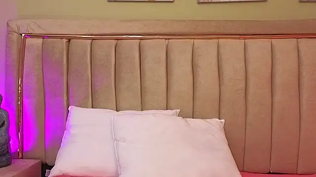 Snapshot of Mia_Naive chatting on March 2026 11:58:01 AM Mia Naive online show from March 2026 11:58:01 AM