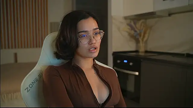 Snapshot of Eliasian chatting on February 2026 07:54:02 AM Eliasian online show from February 2026 07:54:02 AM