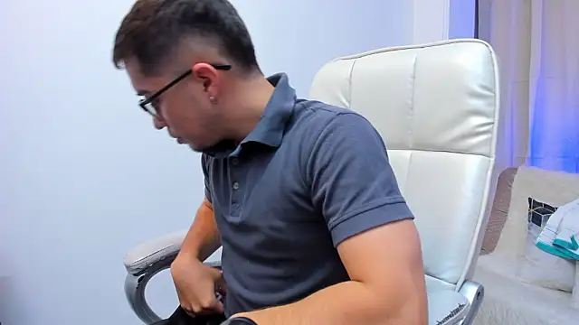 Tommas Jhonson online show from March 2026 03:34:01 AM