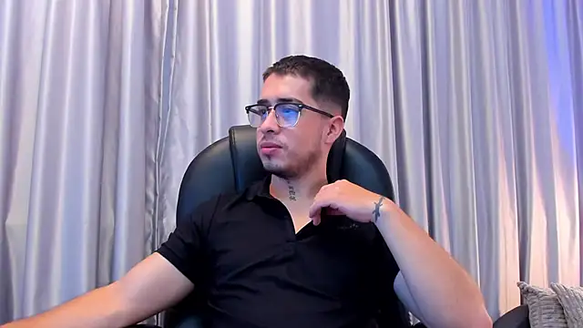 Tommas Jhonson online show from May 2026 12:33:01 PM