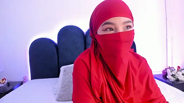 Yaasmin  online show from February 2026 07:07:01 PM