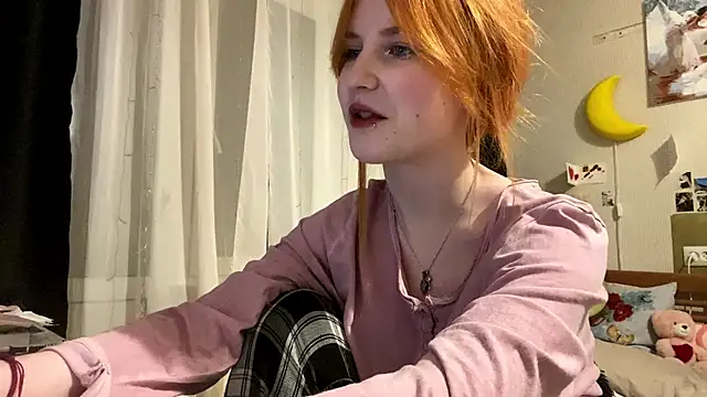 Snapshot of DynaLoom chatting on February 2026 03:21:01 PM DynaLoom online show from February 2026 03:21:01 PM