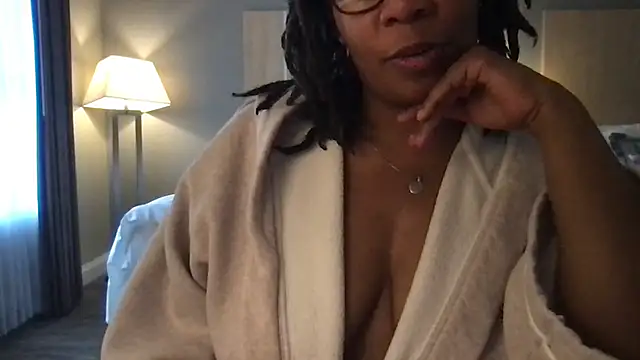 bisexualbeauty50 online show from February 2026 03:50:02 PM