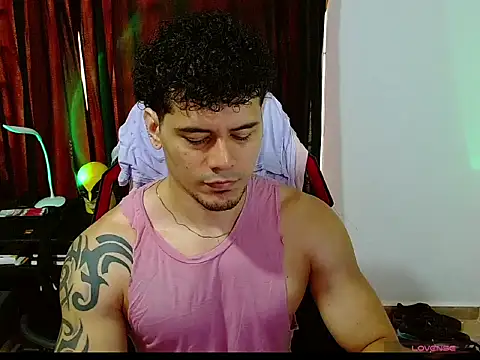 Logan0626 online show from April 2026 01:37:02 PM