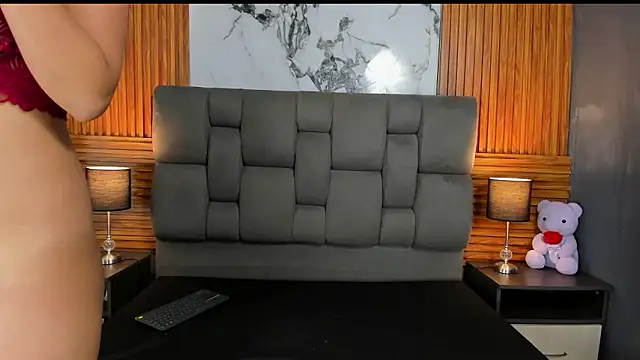 Snapshot of _MilaRose_ chatting on March 2026 07:50:01 PM MilaRose online show from March 2026 07:50:01 PM