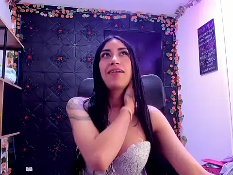 Snapshot of TiffanyDream8 chatting on February 2026 09:25:02 PM TiffanyDream8 online show from February 2026 09:25:02 PM