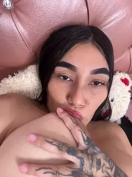 Snapshot of Mia__Starxxx chatting on February 2026 09:47:02 PM Mia Starxxx online show from February 2026 09:47:02 PM