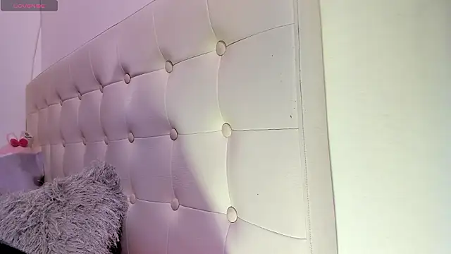 MiaEvans0 online show from March 2026 03:01:02 AM