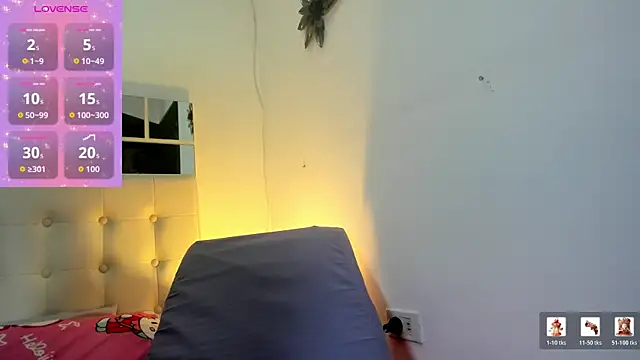 MiaEvans0 online show from May 2026 07:12:01 PM