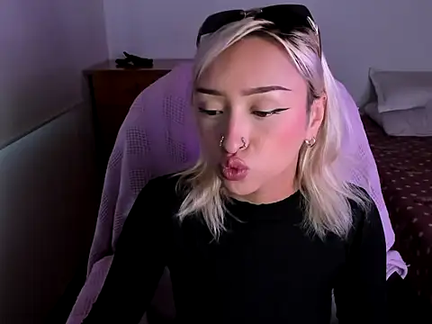 Snapshot of _AbbyIce chatting on February 2026 10:35:02 PM AbbyIce online show from February 2026 10:35:02 PM