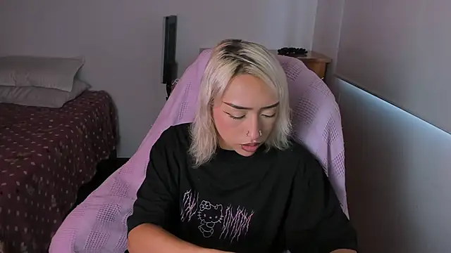 Snapshot of _AbbyIce chatting on February 2026 08:45:01 PM AbbyIce online show from February 2026 08:45:01 PM