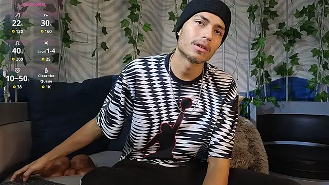 ItsZairen online show from June 2026 03:34:01 AM