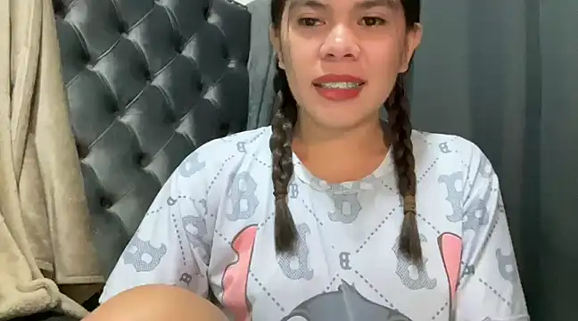 Snapshot of Mooree_naba chatting on January 2025 11:17:01 PM Mooree naba online show from January 2025 11:17:01 PM