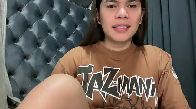 Snapshot of Mooree_naba chatting on January 2025 10:33:01 PM Mooree naba online show from January 2025 10:33:01 PM