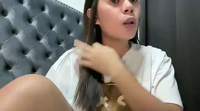 Snapshot of Mooree_naba chatting on February 2025 12:30:02 PM Mooree naba online show from February 2025 12:30:02 PM