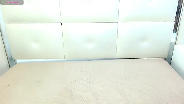 isahotx online show from February 2026 04:41:01 AM