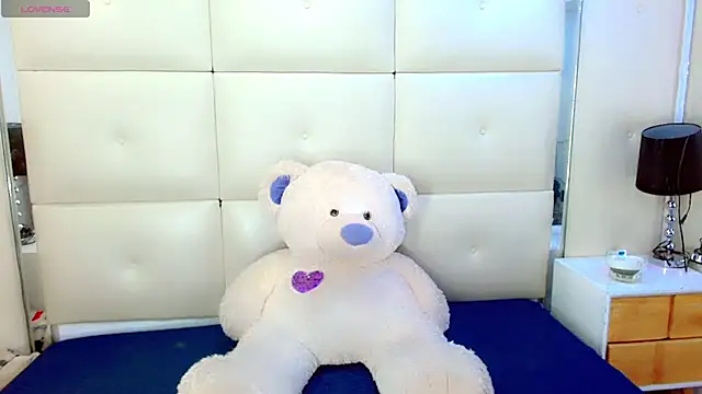 isahotx online show from February 2026 03:26:01 AM