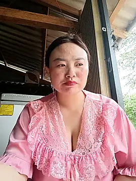 lisn-cute online show from May 2026 01:55:01 AM