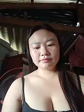 lisn-cute online show from May 2026 12:28:02 AM