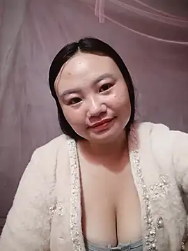 lisn-cute online show from May 2026 12:51:01 AM