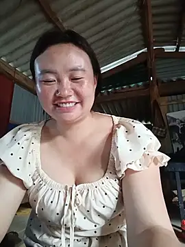 lisn-cute online show from May 2026 10:55:01 AM