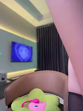 AnnyShore online show from May 2026 11:57:01 PM