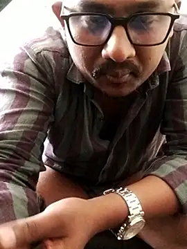 Snapshot of Eleganthasan chatting on February 2026 11:09:01 AM Eleganthasan online show from February 2026 11:09:01 AM