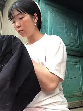 cuty lusy online show from April 2026 12:35:01 AM