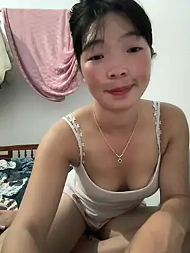 cuty lusy online show from July 2026 01:05:01 PM