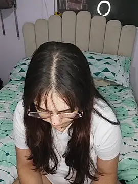 Snapshot of its_lauu_ chatting on February 2026 02:53:02 AM its lauu online show from February 2026 02:53:02 AM