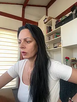 MiriamDelyn online show from April 2026 02:19:01 PM