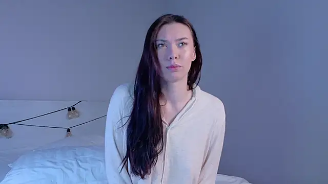 gwenonl1ne online show from April 2026 01:13:01 PM