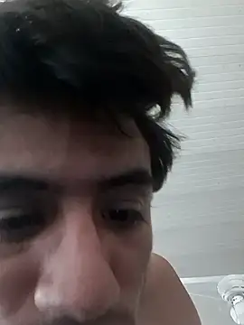 Snapshot of StonieGzz chatting on April 2026 04:43:02 PM StonieGzz online show from April 2026 04:43:02 PM