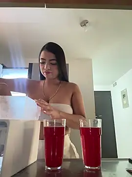 Snapshot of Aurea_Silk chatting on April 2026 09:52:01 PM Aurea Silk online show from April 2026 09:52:01 PM