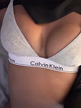 KiaraAmara online show from April 2026 08:15:02 PM