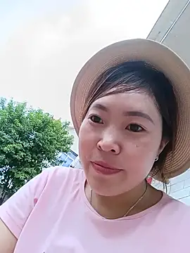 Yiyoongg online show from July 2026 10:51:01 AM