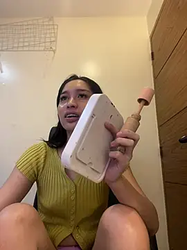 Snapshot of goddess_athena69 chatting on April 2026 01:54:02 PM goddess athena69 online show from April 2026 01:54:02 PM