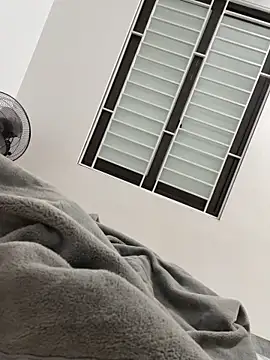 huyenzz online show from February 2026 02:50:02 PM