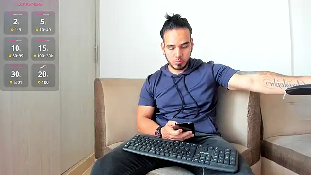 jhustin marcius online show from January 2025 09:58:01 PM