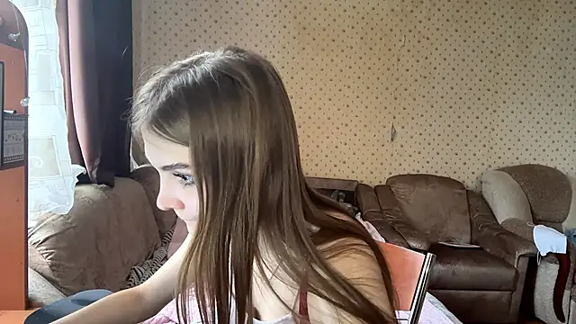 Snapshot of Babysmall_girl chatting on February 2026 11:46:02 AM Babysmall girl online show from February 2026 11:46:02 AM