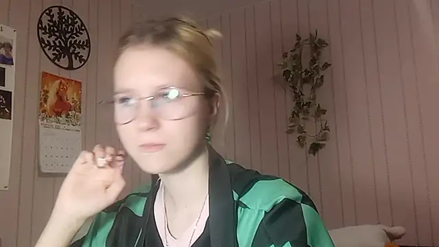 RunawayBr1de online show from February 2026 03:10:01 PM