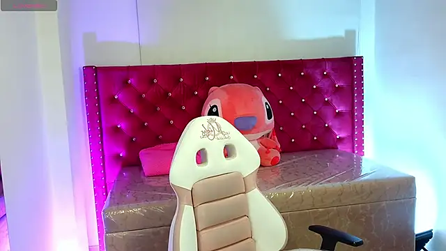 babyy nicols m online show from May 2026 10:42:01 AM