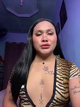 hollynicole online show from June 2026 01:19:02 PM